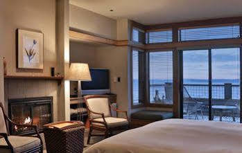 The Inn At Langley Exterior photo